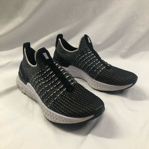 Women’s US Size 8 - Nike React Phantom Run Flyknit 2 Grey - CJ0280002